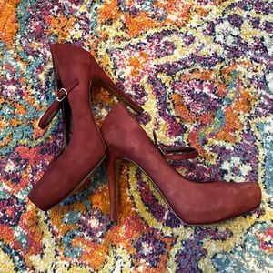 BCBGeneration Paulie maroon leather maryjane platform pumps -size 8&1/2 BCBG